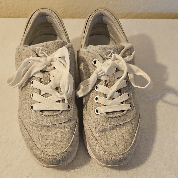 ZEBA Women'a Size 9 Hands Free Slip On Comfort Sneakers Gray - Picture 13 of 14